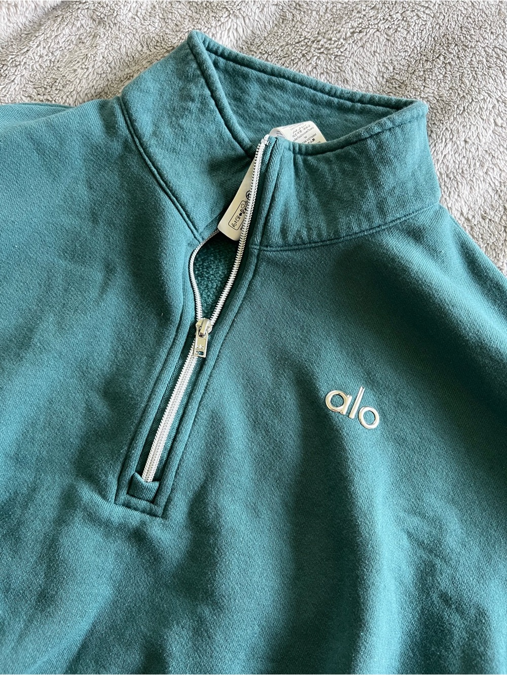 Alo Yoga Women’s Winter Ivy Green Accolade 1/4 Zip Pullover Crewneck Small - Picture 4 of 7